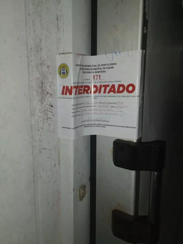 Vigilância Sanitária interdita peixaria e apreende toneladas de produtos impróprios em Hortolândia