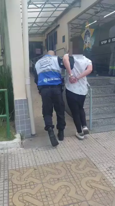 Violência Doméstica em Volta Redonda: Homem Preso por Agredir Companheira