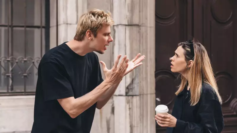 Você é um Masoquista Emocional? 7 Sinais que Revelam esse Comportamento