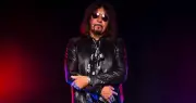Adeus ao Espaço: Ace Frehley, lendário guitarrista do KISS, morre aos 74 anos