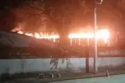 Criminosos incendeiam vagão de trem com celulose no litoral de SP; fogo durou horas