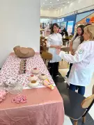 Estudantes de Fisioterapia do UniPiaget levam atendimento gratuito ao público no Suzano Shopping