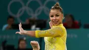 Flávia Saraiva brilha na trave mas fica a um passo do pódio no Mundial de Ginástica