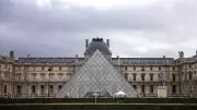 França reforça segurança em museus após furto no Louvre: medidas urgentes para proteger patrimônio cultural