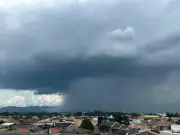 Frente fria chega ao Vale do Paraíba: previsão de chuva e queda brusca de temperatura no fim de semana