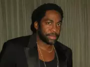 Lázaro Ramos provoca após megaoperação no Rio: 'Cadê a polícia?'