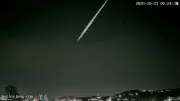 Meteoro Explosivo: Bola de Fogo Ilumina o Céu do RS em Espetáculo Celeste!
