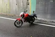 Motorista Abandona Caminhão e Foge Após Colidir com Motocicleta na Rodovia Anchieta