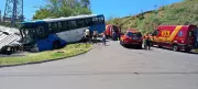 Ônibus Desce Barranco e Deixa Feridos em Acidente Assustador em Campinas