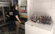 Operação da Polícia Civil desmonta esquema de bebidas falsificadas no Sul de Minas