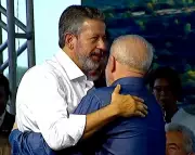 Por que Lula segura a mão? Interesses eleitorais contêm retalição ao Centrão