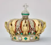 Recuperadas joias históricas do Louvre: coroa da Imperatriz Eugenie entre tesouros recapturados