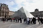 Roubo no Louvre: Dois suspeitos presos por furto milionário de joias no museu mais famoso do mundo