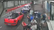 Árvore Desaba Sobre Carro em Maringá: Veja o Vídeo Chocante do Acidente
