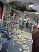 Susto na UTI: Teto de gesso desaba dentro de neonatal em hospital do Recife