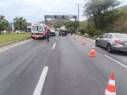 Tragédia na BR-381: Mulher morre em colisão entre moto e caminhão em Ipatinga