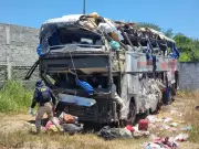 Tragédia na BR-423: Veja as imagens chocantes do ônibus após acidente que matou 17 em Pernambuco