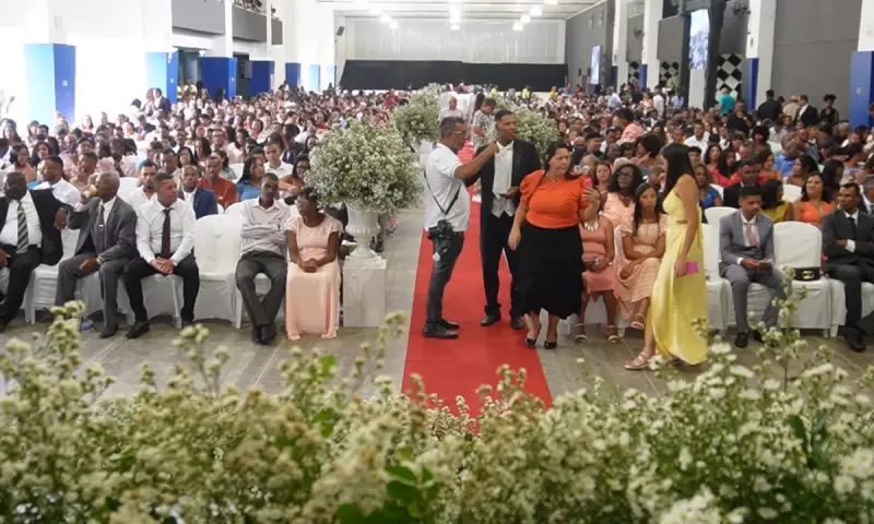 204 casais celebram casamento coletivo gratuito em Feira de Santana
