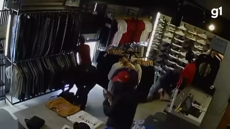 4 suspeitos assaltam loja masculina em Campina Grande; veículo é apreendido