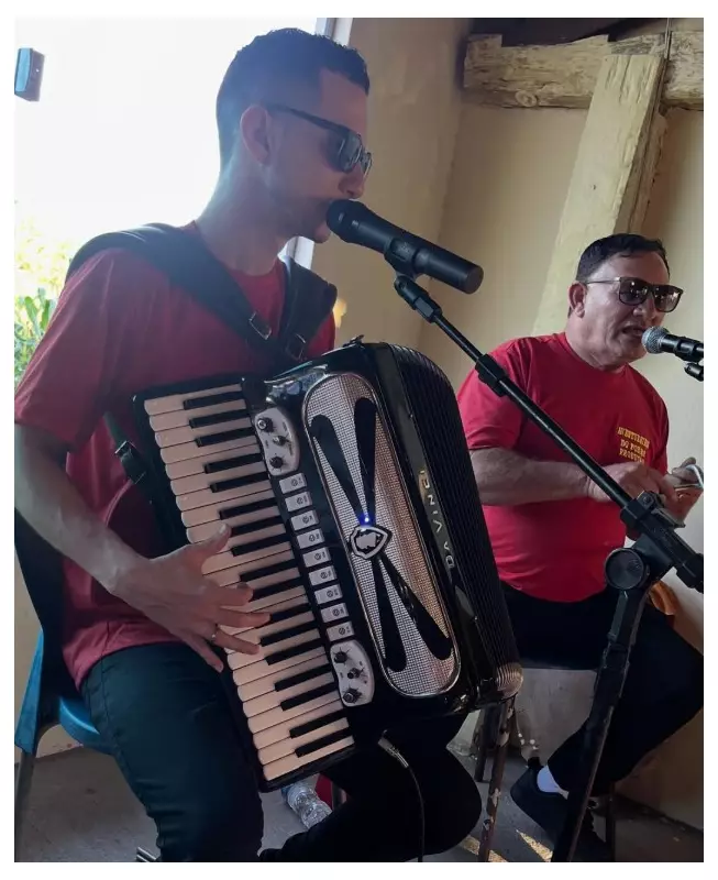 Acidente mata pai e filho no dia do casamento em Campina Grande