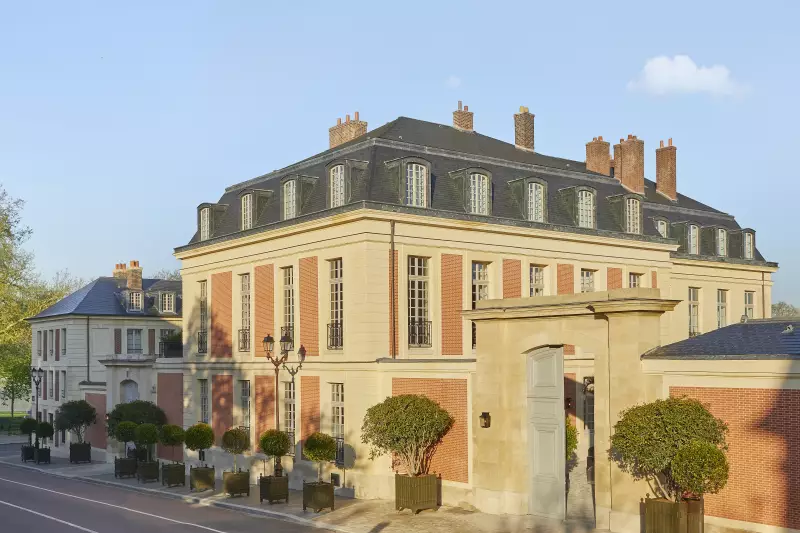 Airelles Le Grand Contrôle: Hotel dentro de Versalhes com 13 suítes