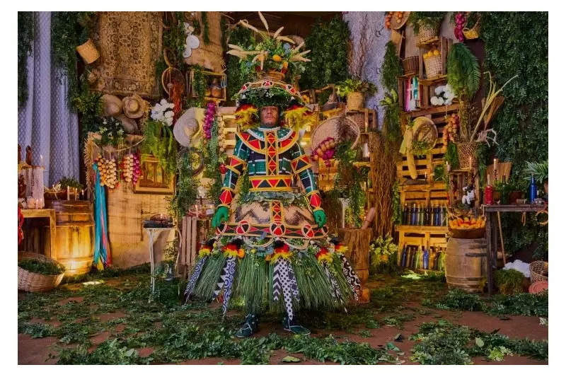 Alas comerciais do Carnaval 2026: fantasias disponíveis em escolas do Rio