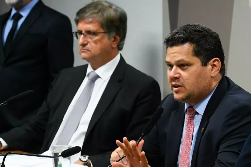 Alcolumbre busca votos para aprovação de Gonet como PGR no Senado