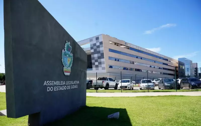 Alego abre 435 vagas em concurso com salários de até R$ 10 mil