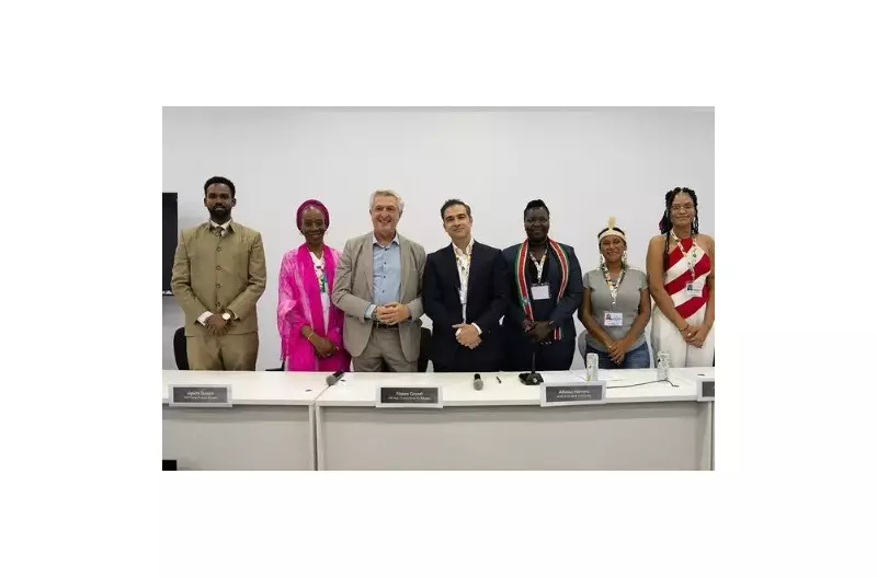 Alfonso Herrera na COP30: ator usa fama para dar voz a refugiados climáticos