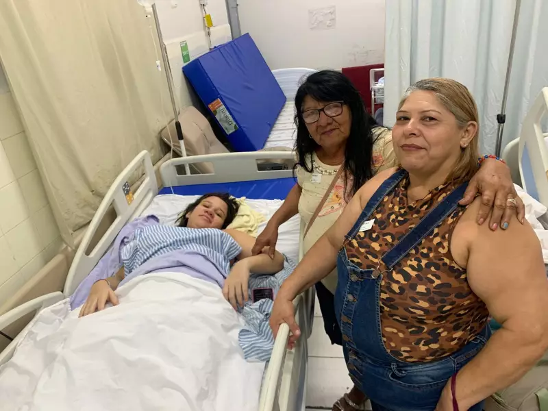 Ana Bezerra conhece bisneto no hospital que leva seu nome em Santa Cruz