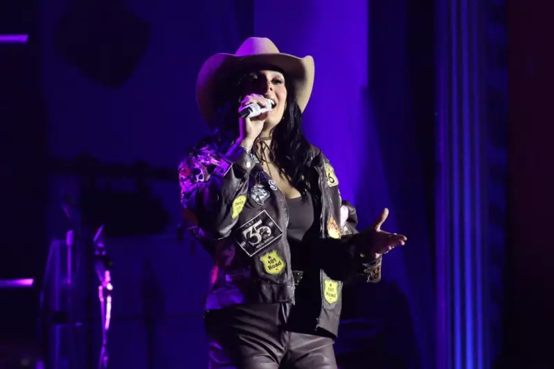 Ana Castela brilha na Tusca 2025 com visual jovem e performance energética