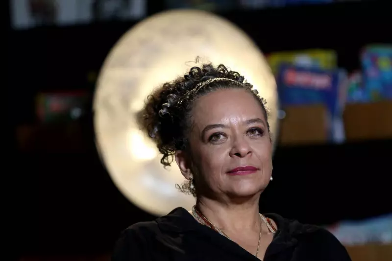 Ana Maria Gonçalves Faz História: Primeira Mulher Negra na Academia Brasileira de Letras