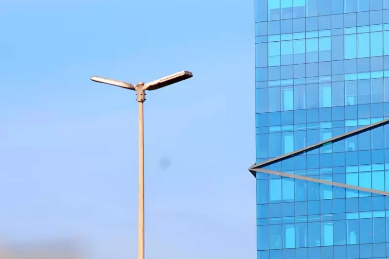 Apagões na Enel SP: Número de Falhas de Energia Dispara 25% em Um Ano, Aponta Estudo