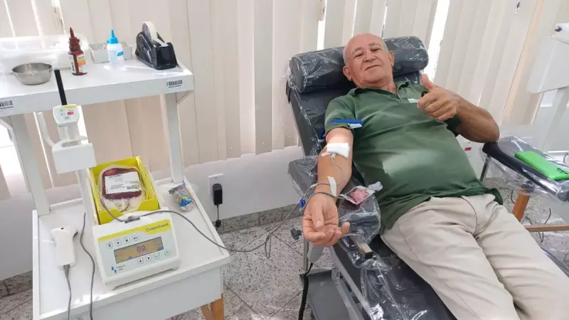 Aposentado encerra 50 anos como doador de sangue salvando centenas de vidas