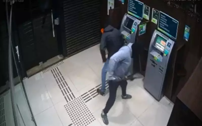 Ataque a Bancos em Ijaci: Criminosos Usam Pé-de-cabra, Explosivos e Tiros em Assalto Ousado no Sul de MG
