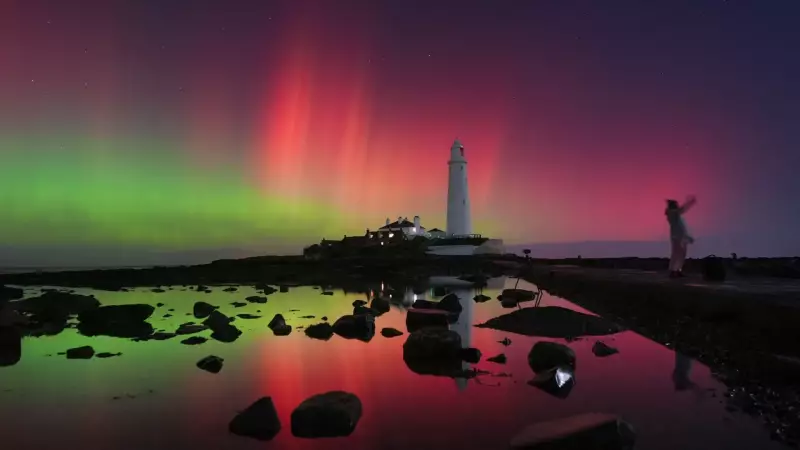 Aurora boreal coloriu céus dos EUA com verde e rosa em raro espetáculo