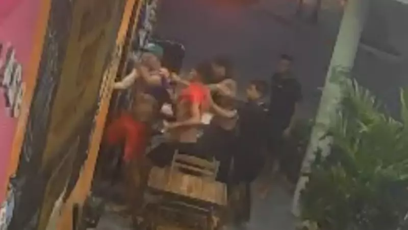 Autista de 29 anos agredido por 4 homens por camisa do Fortaleza