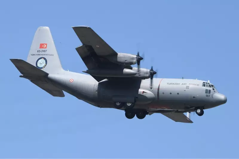Avião militar turco C-130 se desintegra no ar e mata 20 soldados