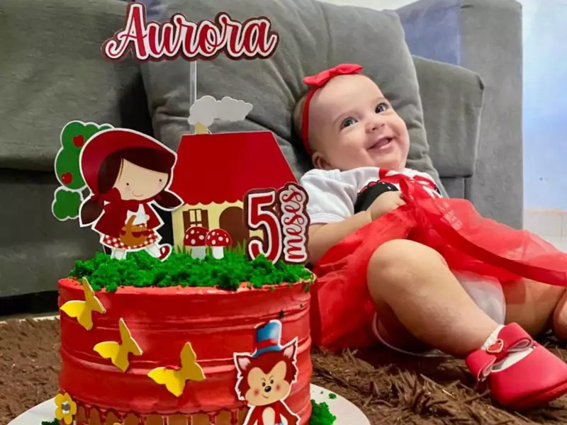 Bebê completa 5 meses após sofrer queimaduras graves durante banho em maternidade