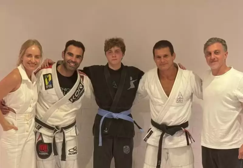 Benício Huck, filho de Angélica e Luciano, estreia no jiu-jitsu