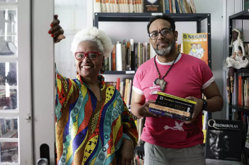 Biblioteca do Negro reabre em Porto Alegre com 5 mil páginas históricas