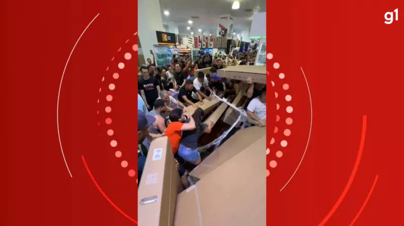 Black Friday no Paraguai atrai 300 mil com descontos de 95% e ações inusitadas