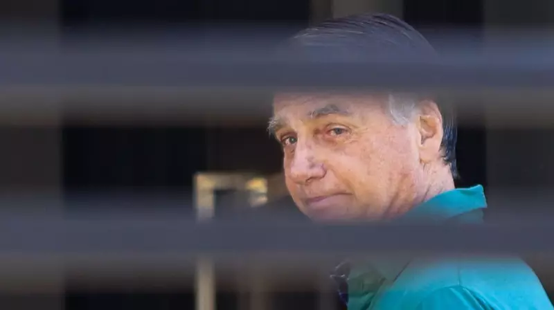 Bolsonaro preso após violar tornozeleira com ferro de solda