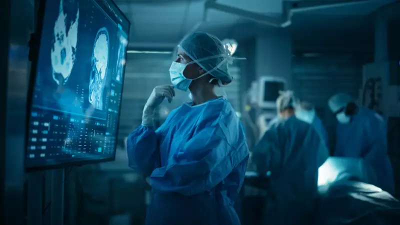 Brasileira descobre tumor raro após anos com sintomas atribuídos à menopausa