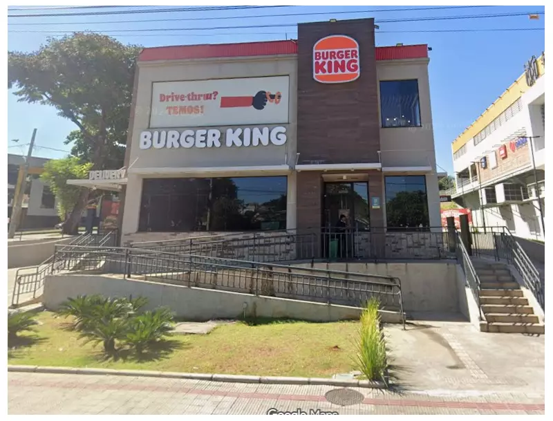 Burger King condenado a pagar R$ 8 mil por proibir lanche de casa