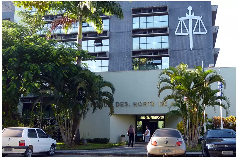 Calcinha em sala restrita do Fórum de Cachoeiro investigada pelo TJES