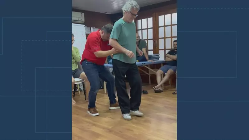 Carlinhos de Jesus retoma dança após 5 meses com doença autoimune