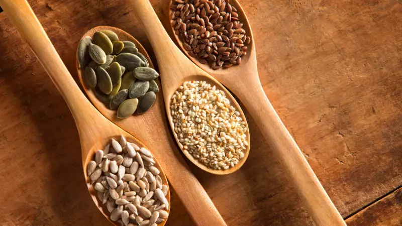 Chia e linhaça: 2 sementes poderosas para aumentar consumo de fibras