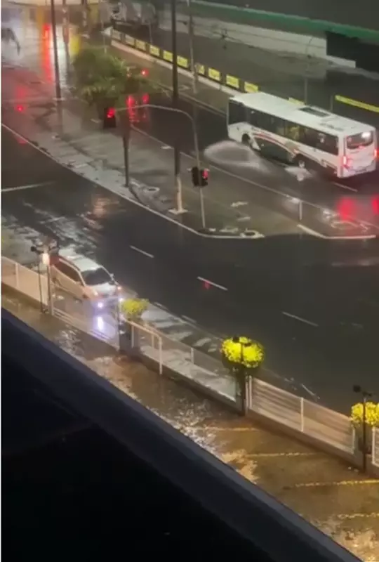 Chuva de 15,7 mm causa alagamentos em Cabo Frio após obras