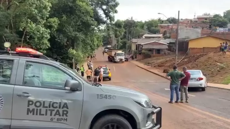 Ciclista de 40 anos morre ao ser atingido por caminhão em Cascavel